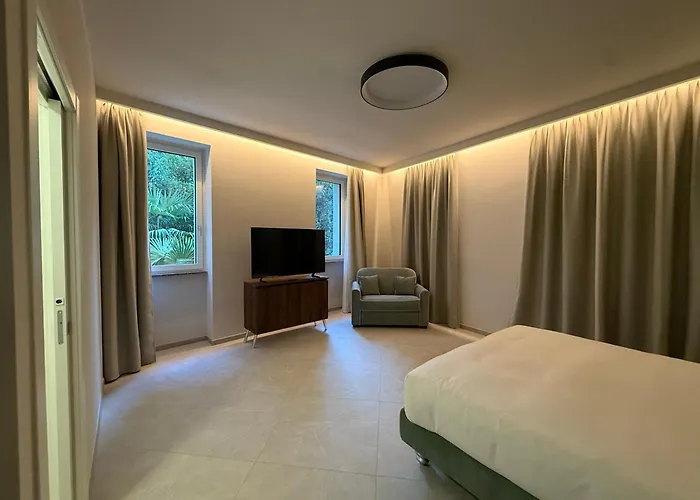 Lake Como Aparthotel Cernobbio تْشيرنوبيو